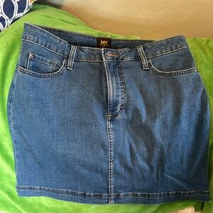 Lee Jean skirt lined like new size 12